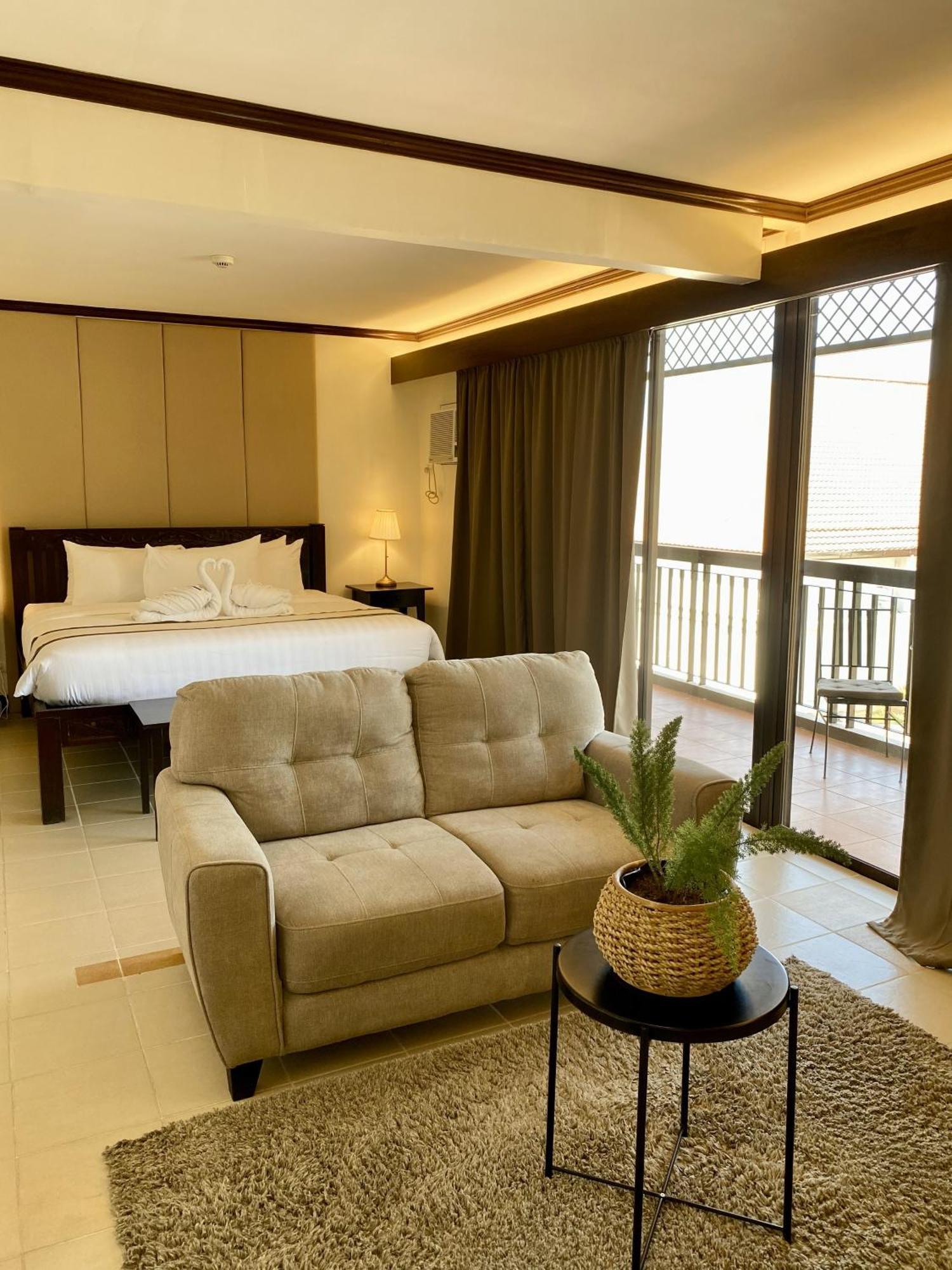 Plaza Del Norte Hotel And Convention Center Laoag Eksteriør bilde